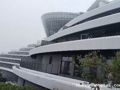 星空电竞·(中国区)官方网站不锈钢护栏厂家案例:海滨建筑的安全美学担当 星空电竞·(中国区)官方网站不锈钢护栏厂家案例:海滨建筑的安全美学担当