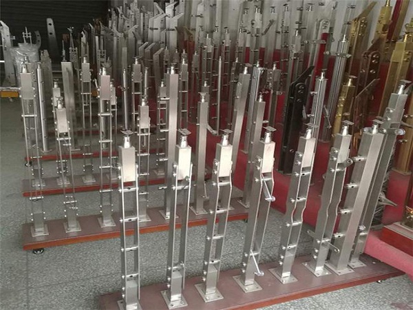 不锈钢立柱安装前期准备工作和流程有哪些？