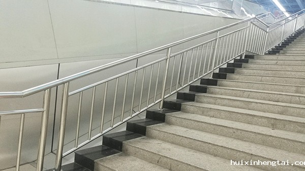 地铁站不锈钢护栏