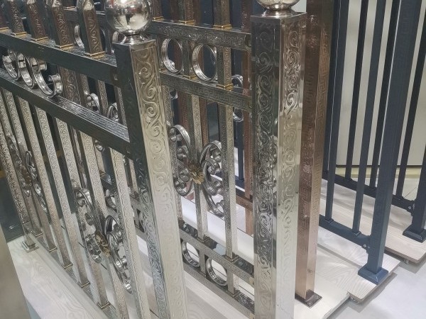 不锈钢经典款花纹护栏